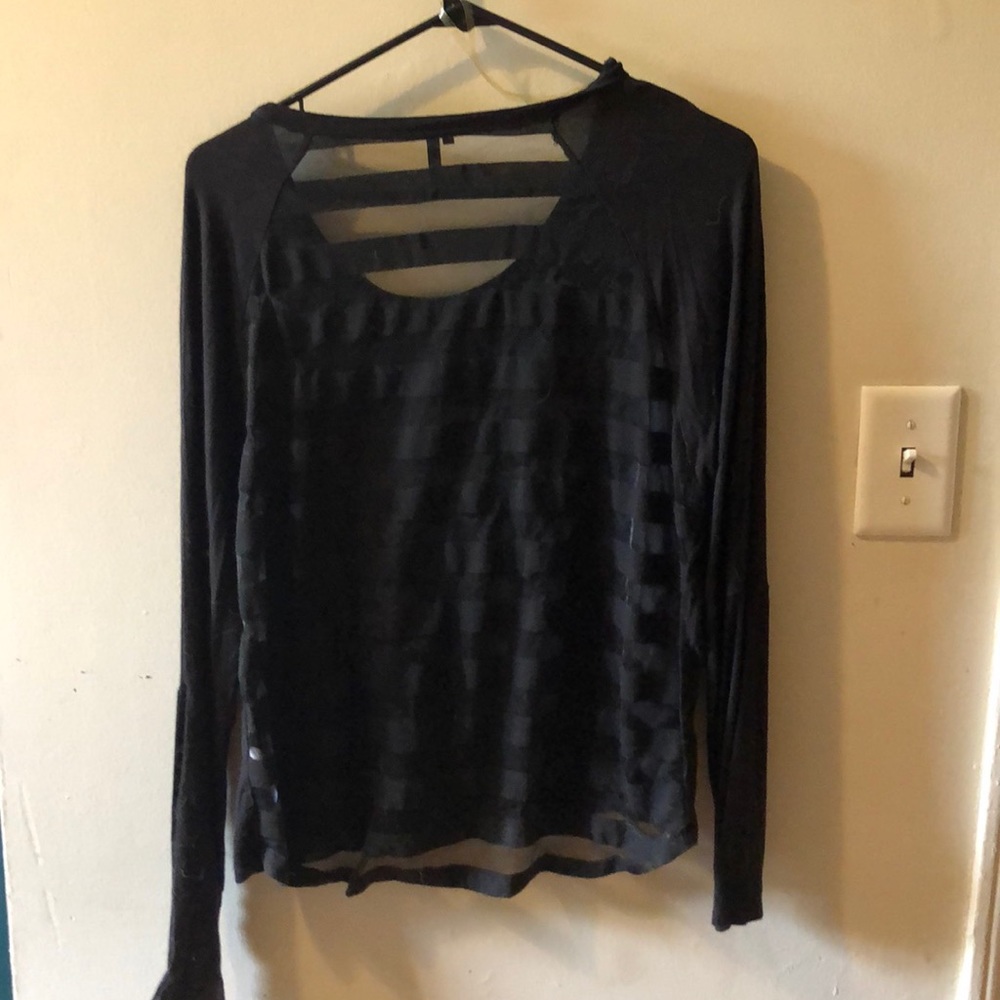 Top - Picture 2 of 3